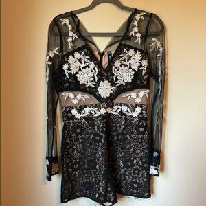 Design Lab Lord & Taylor Black Lace Long Sleeve Romper Dress Women's Size M